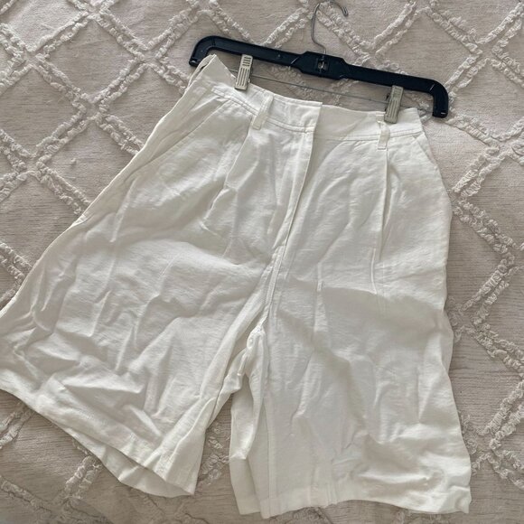 NWT French Connection Brekhna Drape Bermuda Shorts Summer Time White Size 0 - Picture 2 of 7